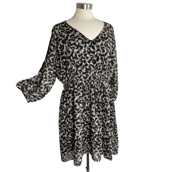 CITY CHIC Animal Print Chiffon Dress size 16 - Picture 3 of 10